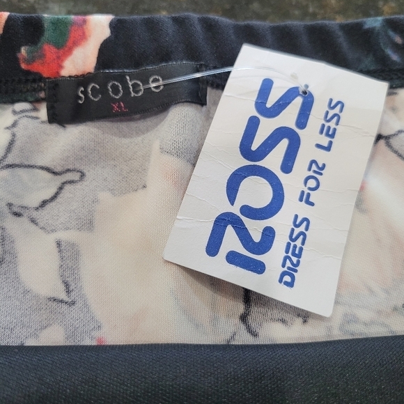 NWT XL Floral Strapless Maxi Dress with Side Slit and Side Zipper - Picture 9 of 9